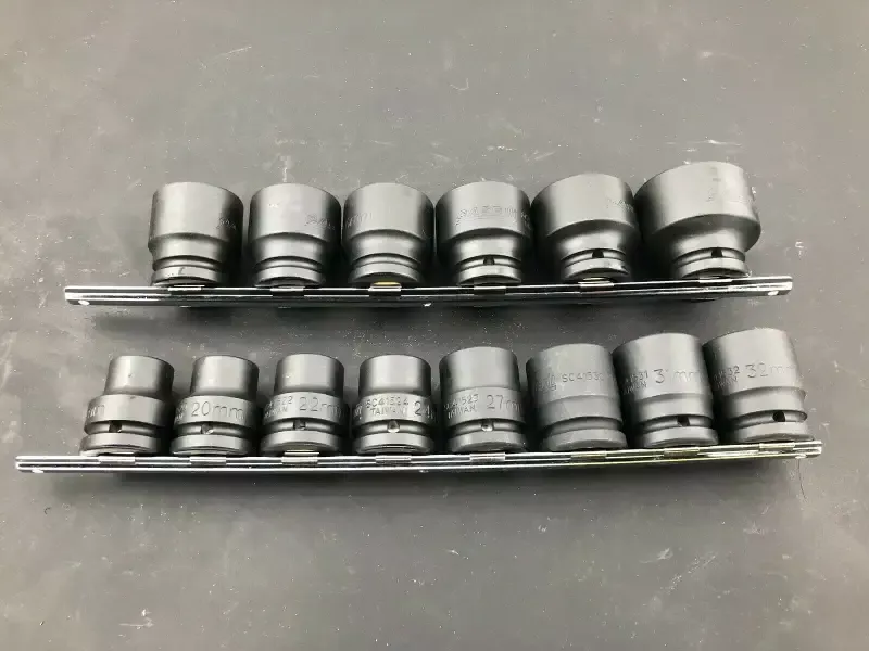 Case IH 14pc 3/4″ Dr Impact Socket Set Metric Snap on Blue Point